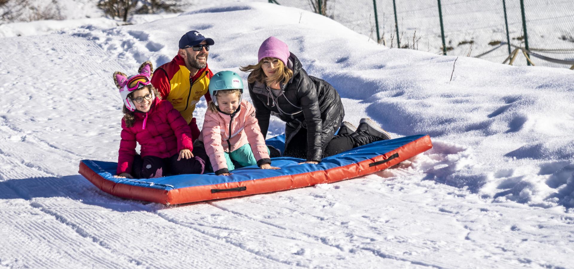 64-8352-HR_brennseehof_winter_by_gert_perauer