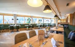 Gr&uuml;nes Esszimmer, Gert Perauer