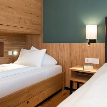 14-1083-web_Brennseehof_12-2025_by_Gert_Perauer