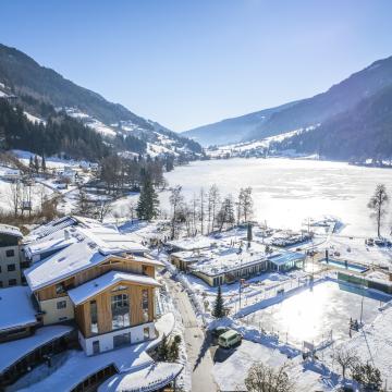 Brennseehof – Resort | Familie & Sport 96-0668-HR_brennseehof_winter_by_gert_perauer_ret